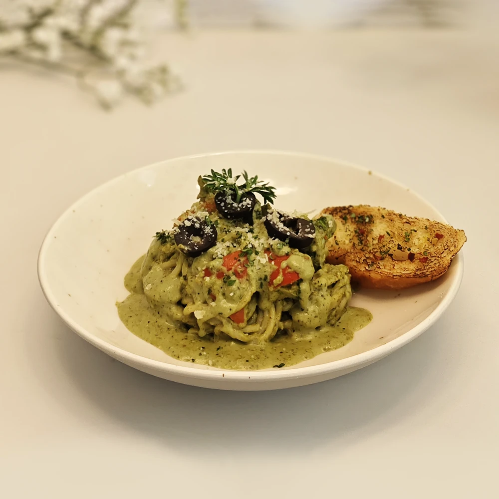 Creamy Pesto and Cilantro Pasta Speghetti