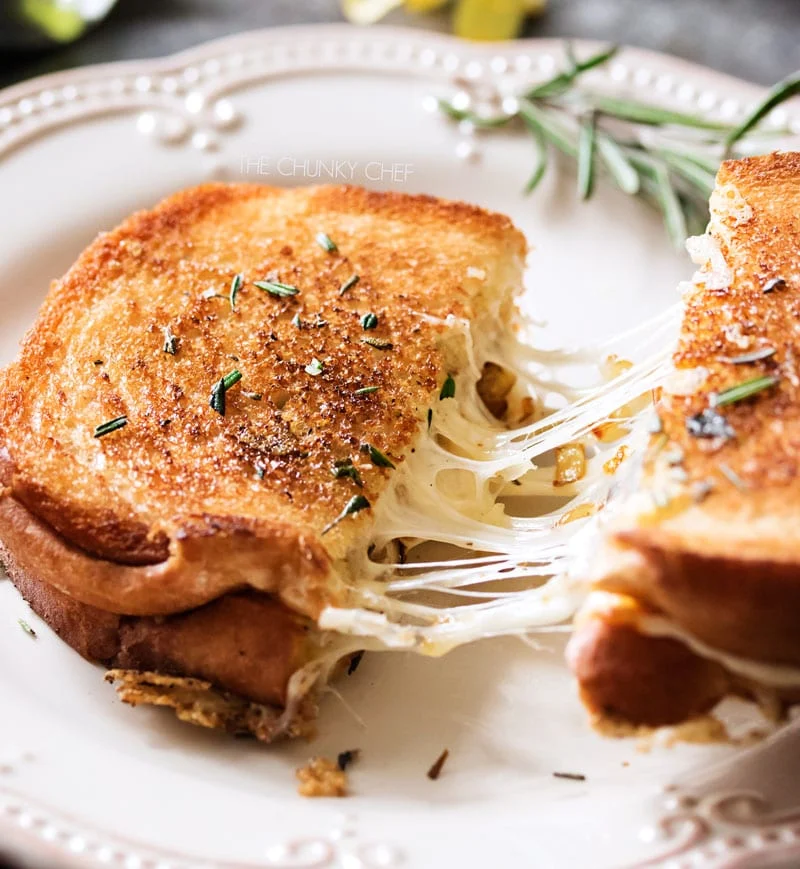 Perfect Grilled Cheese Sandwich (gooey Cheesy)
