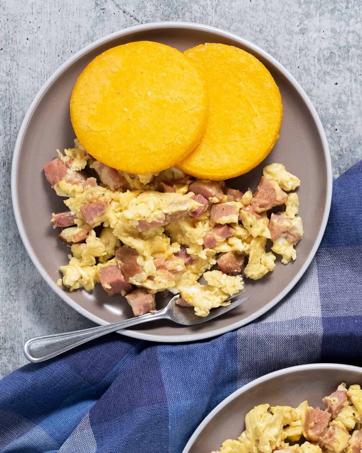 Scrambled Eggs & Chicken Ham Tartines with honey mustard